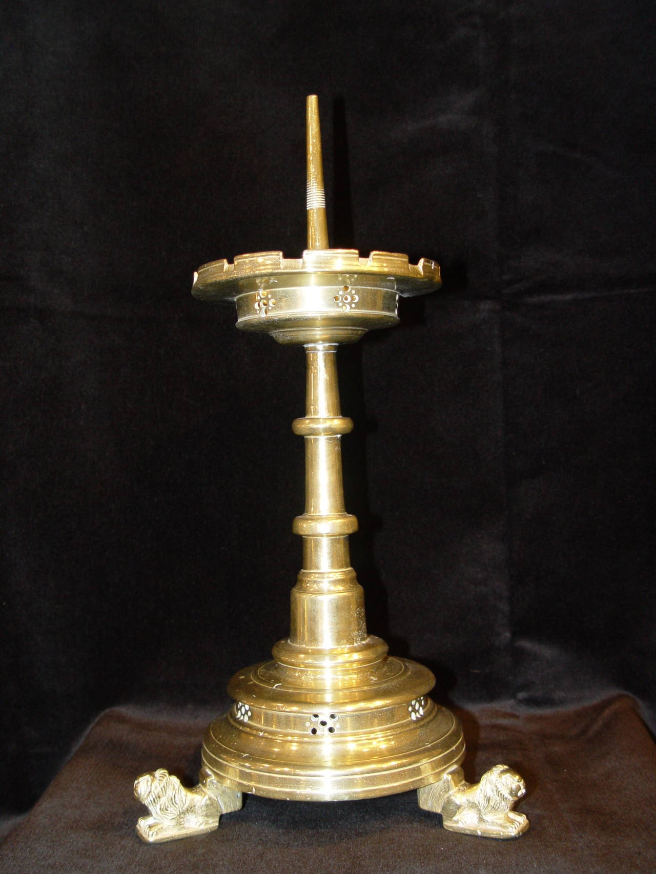 Gothic Pair of Flemish Yellow Brass Candlesticks Standing on Three Chiseled Lions Feet