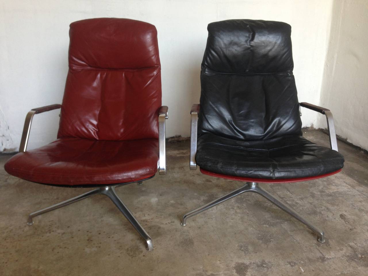 Leather FK-86 Fabricius&Kastholm lounge chairs For Sale