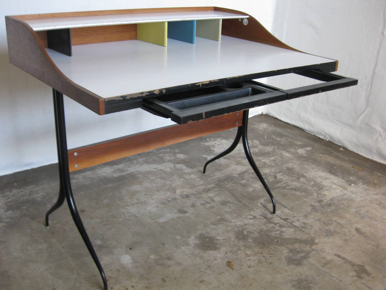 Mid-20th Century George Nelson Swaged-Leg desk For Sale