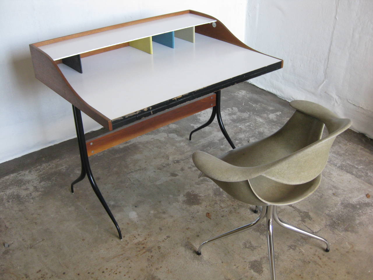 George Nelson Swaged-Leg desk For Sale 1