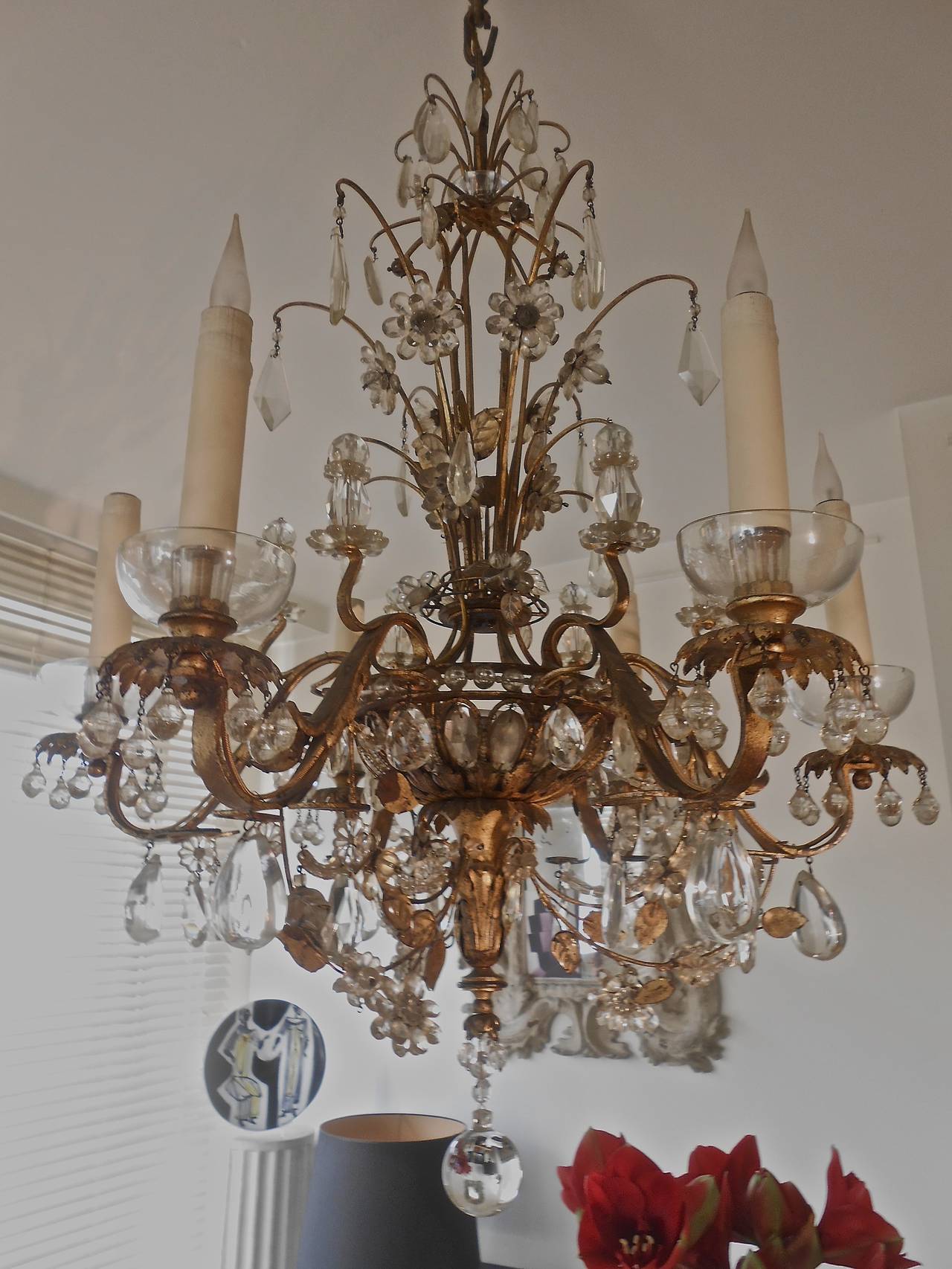 A Neoclassical Baguès  Chandelier In Excellent Condition For Sale In Brussels, BE