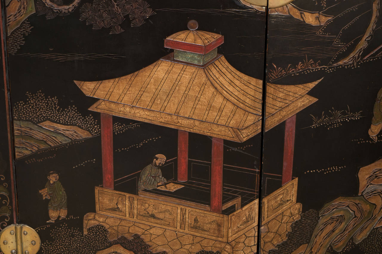 19th Century Chinese Coromandel Lacquer Cabinet 1