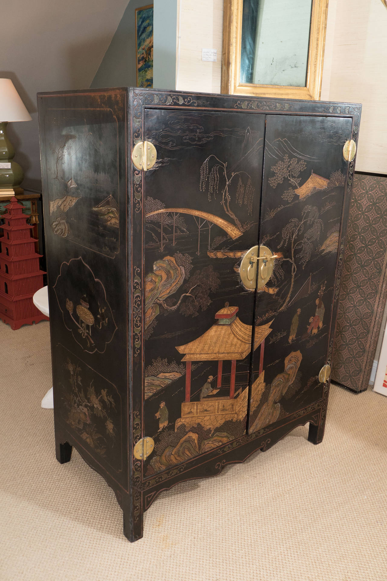 19th Century Chinese Coromandel Lacquer Cabinet 2