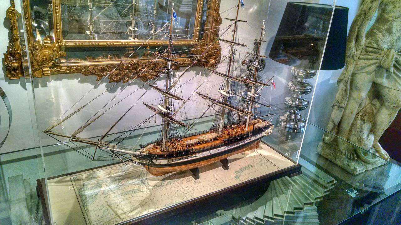 Model of a boat “Competition” from U.S Navy. In Excellent Condition For Sale In Sao Paulo, Brazil