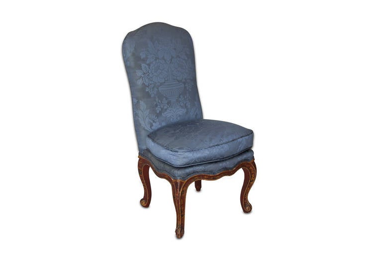 This is a unique peace. A single Chippendale chair from the Qing dynasty.