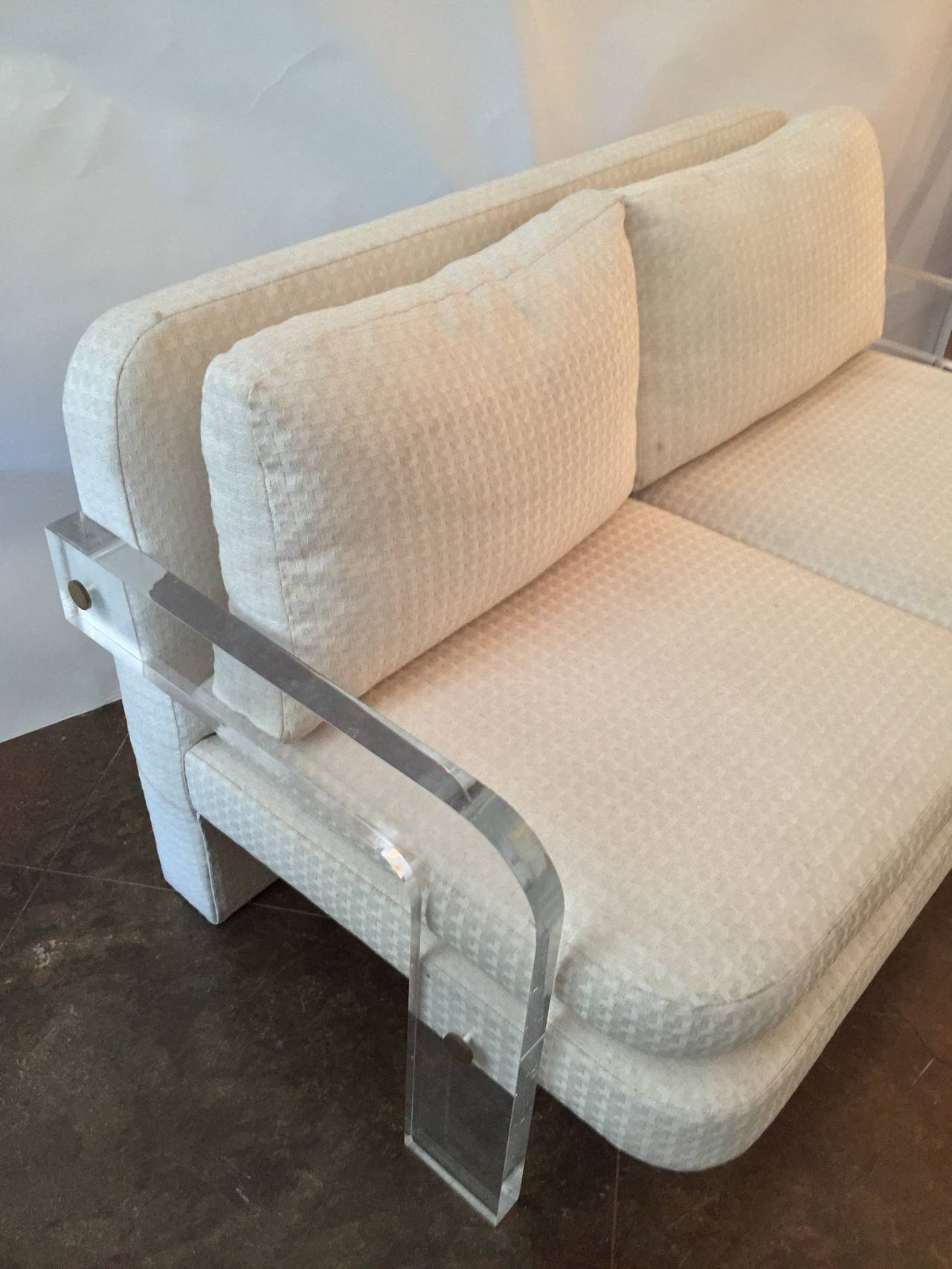 Mid-Century Modern Mid-Century Lucite Love Seat For Sale