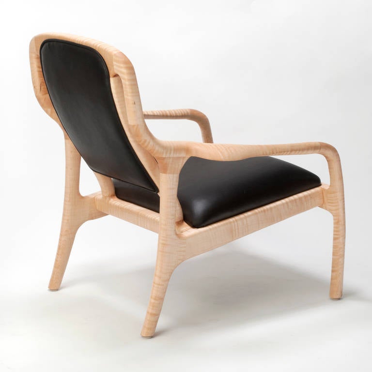 Karnali Lounge Chair in Maple In New Condition For Sale In New York, NY