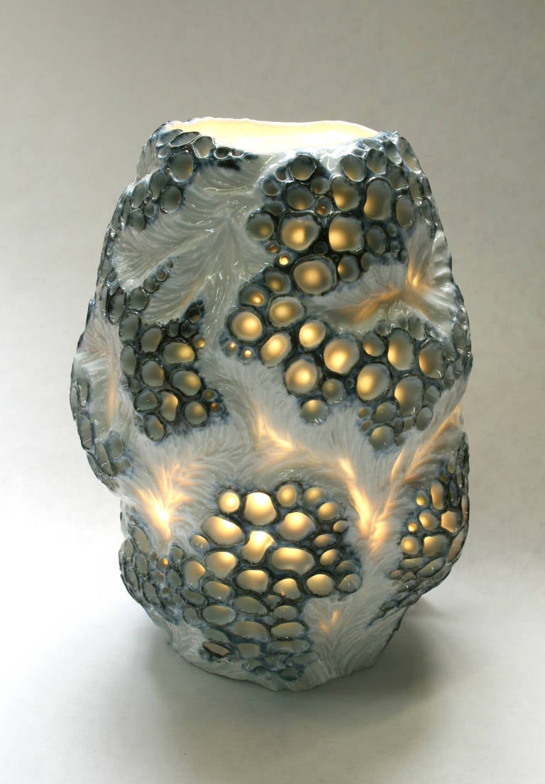 Black Fringe Porcelain Luminary