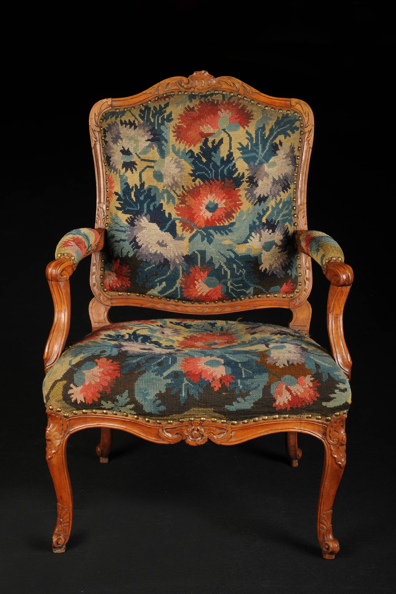 Pair of French Regence Armchairs "à la Reine"