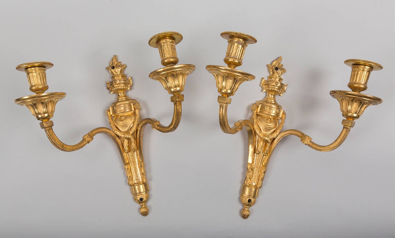 Pair of French Louis XVI Ormolu Gilt Bronze Sconces In Excellent Condition For Sale In Paris, FR