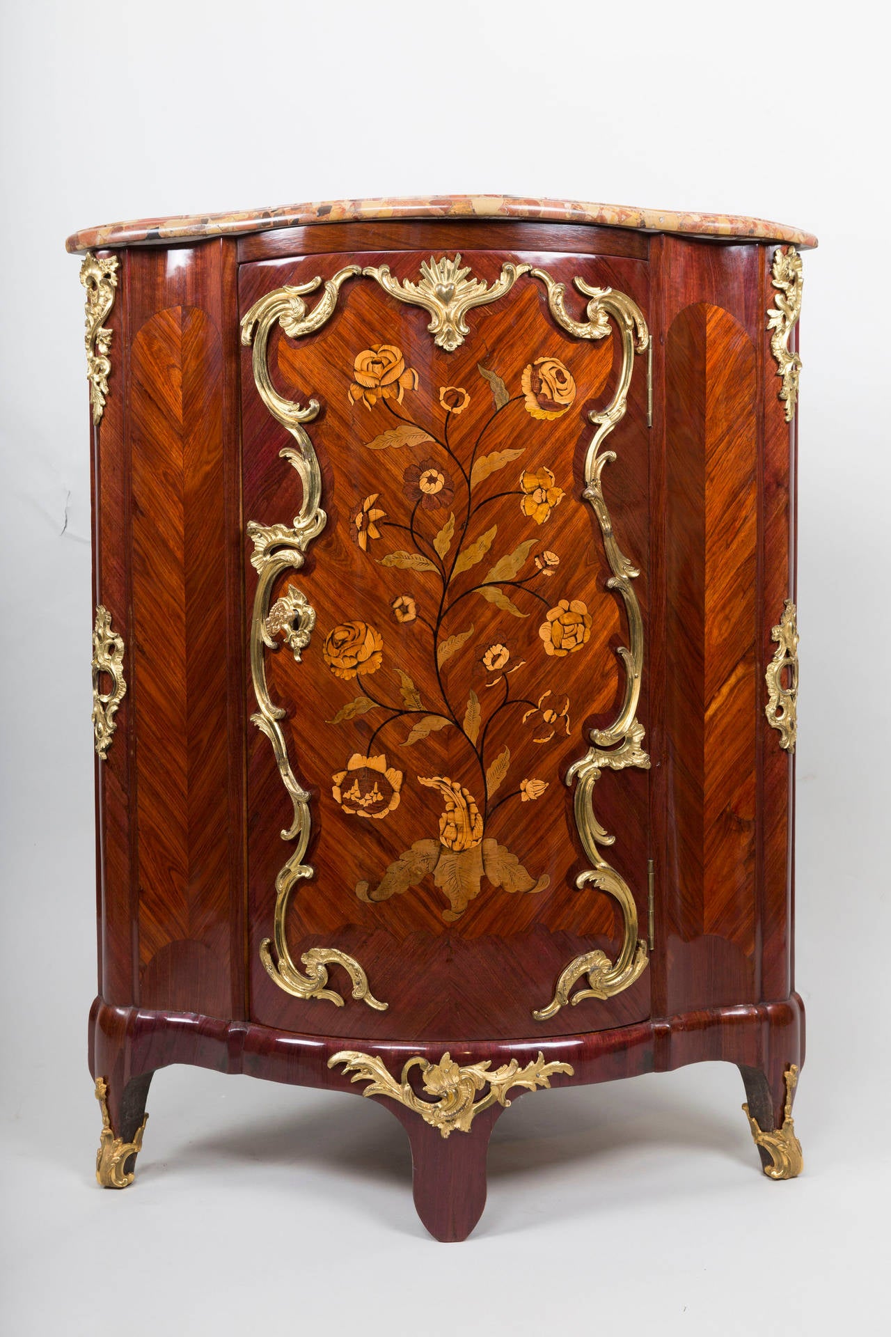 French Exceptional Louis XV Encoignure Attributed to Latz For Sale