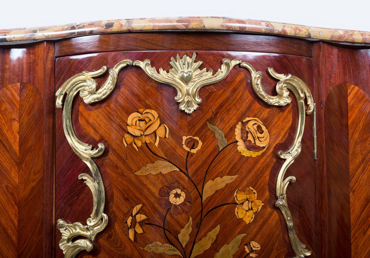 Exceptional Louis XV Encoignure Attributed to Latz In Excellent Condition For Sale In Paris, FR