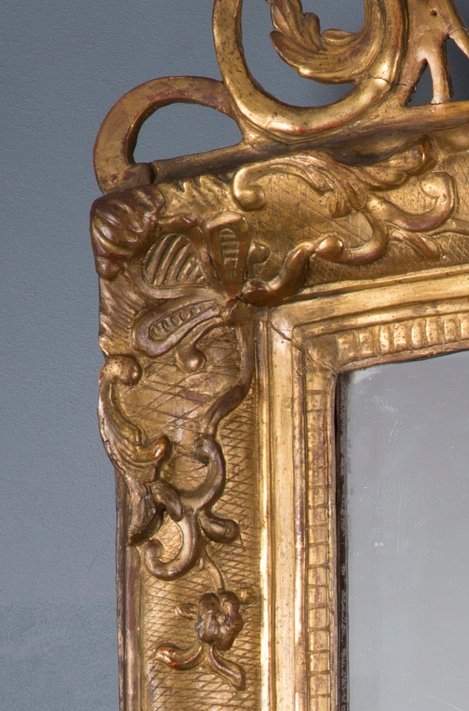 French Regency Carved Giltwood Mirror For Sale 1