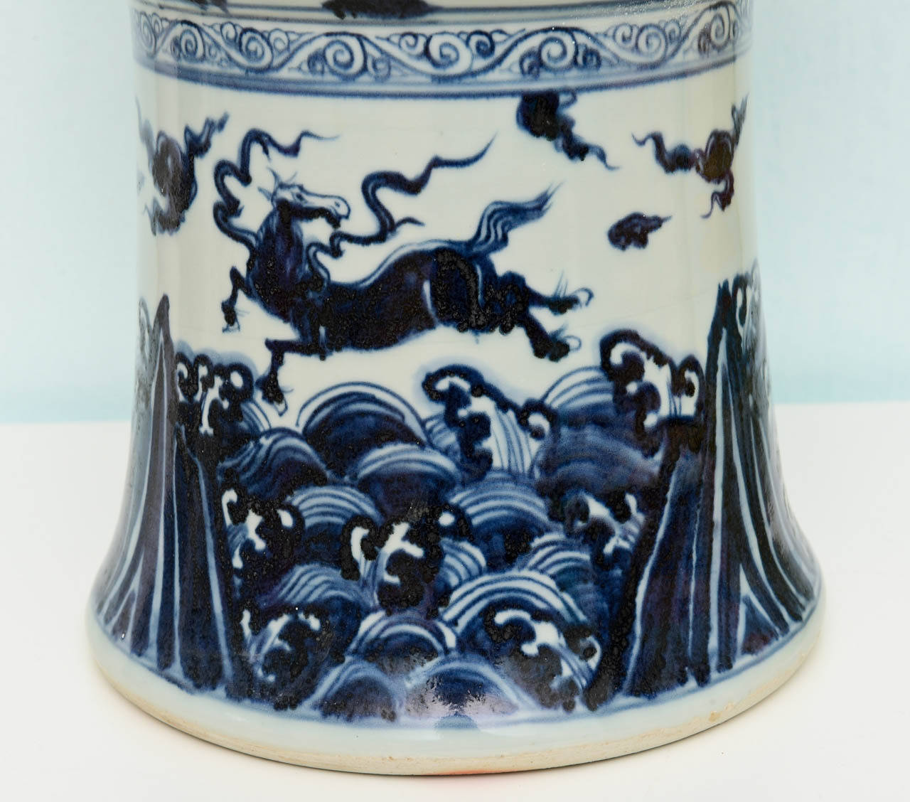 Large Pair of Chinese Porcelain Blue and White Beaker Vases 4
