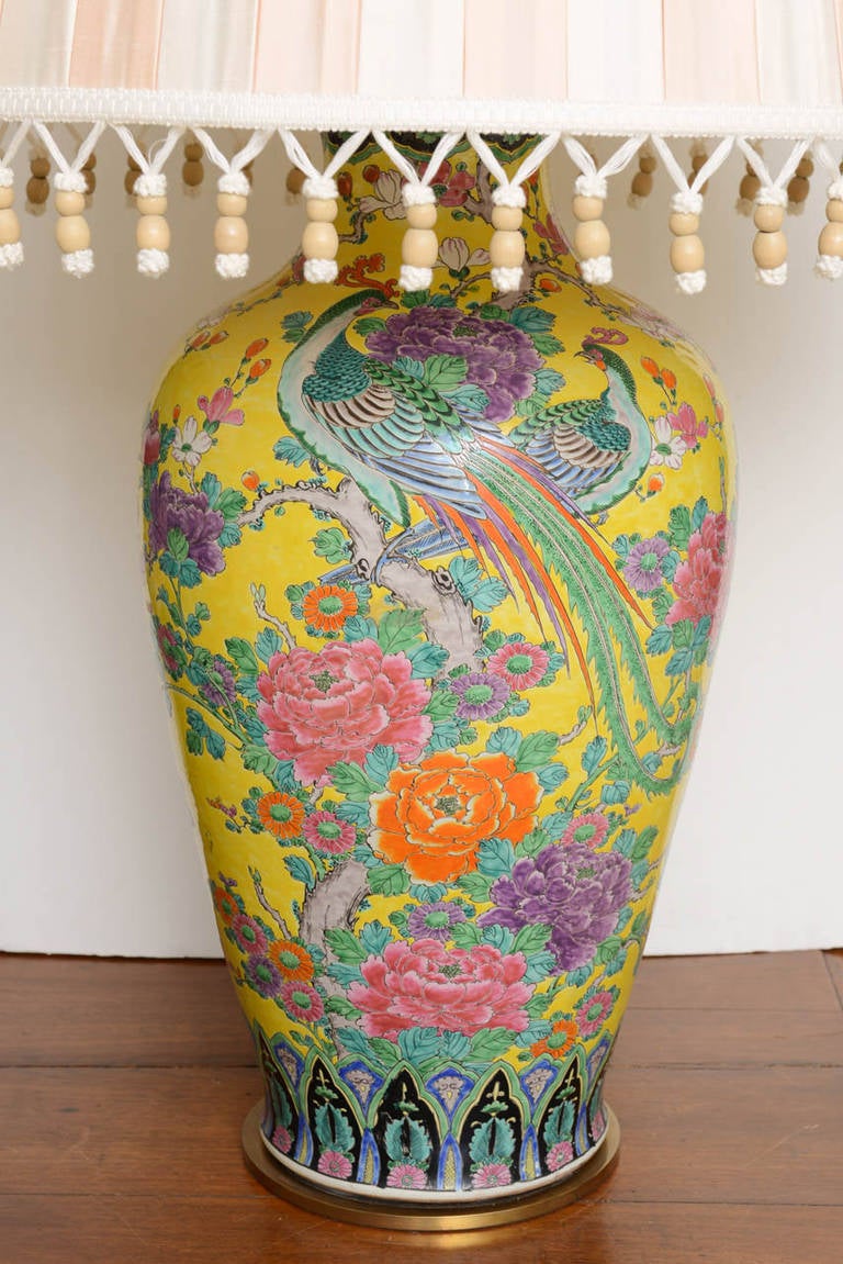 Monumental Pair of Chinese Export Porcelain Yellow Lamps In Excellent Condition In New York, NY