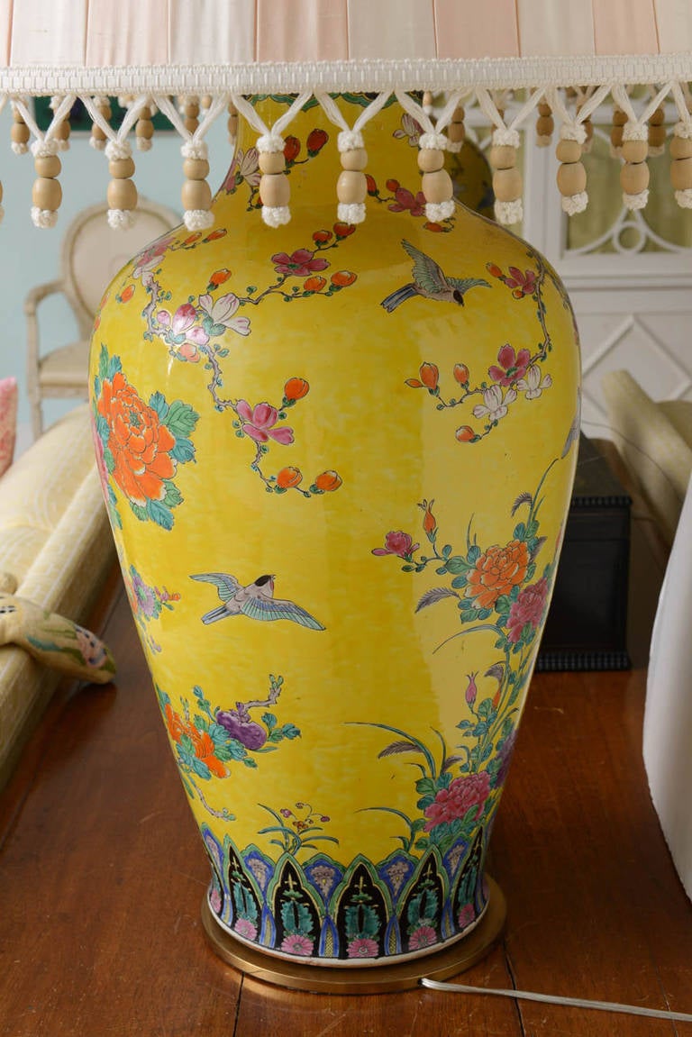 Monumental Pair of Chinese Export Porcelain Yellow Lamps 2