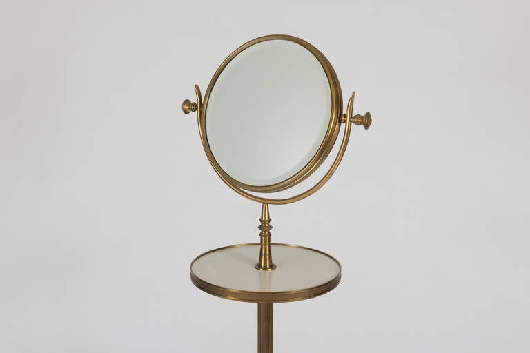 Edwardian Brass and Marble Shaving Mirror on Stand In Good Condition In New York, NY