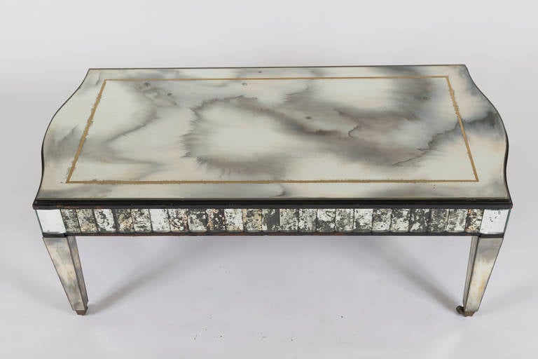 Mid-20th Century Hollywood Regency Mirrored Cocktail Table