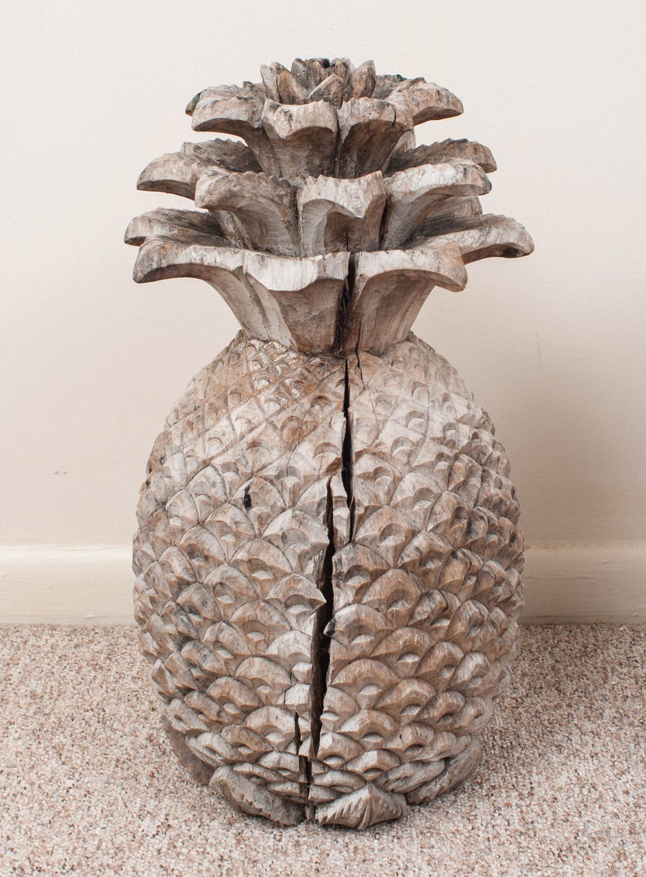 Pair of Large 19th Century Pineapple Finials In Good Condition In New York, NY