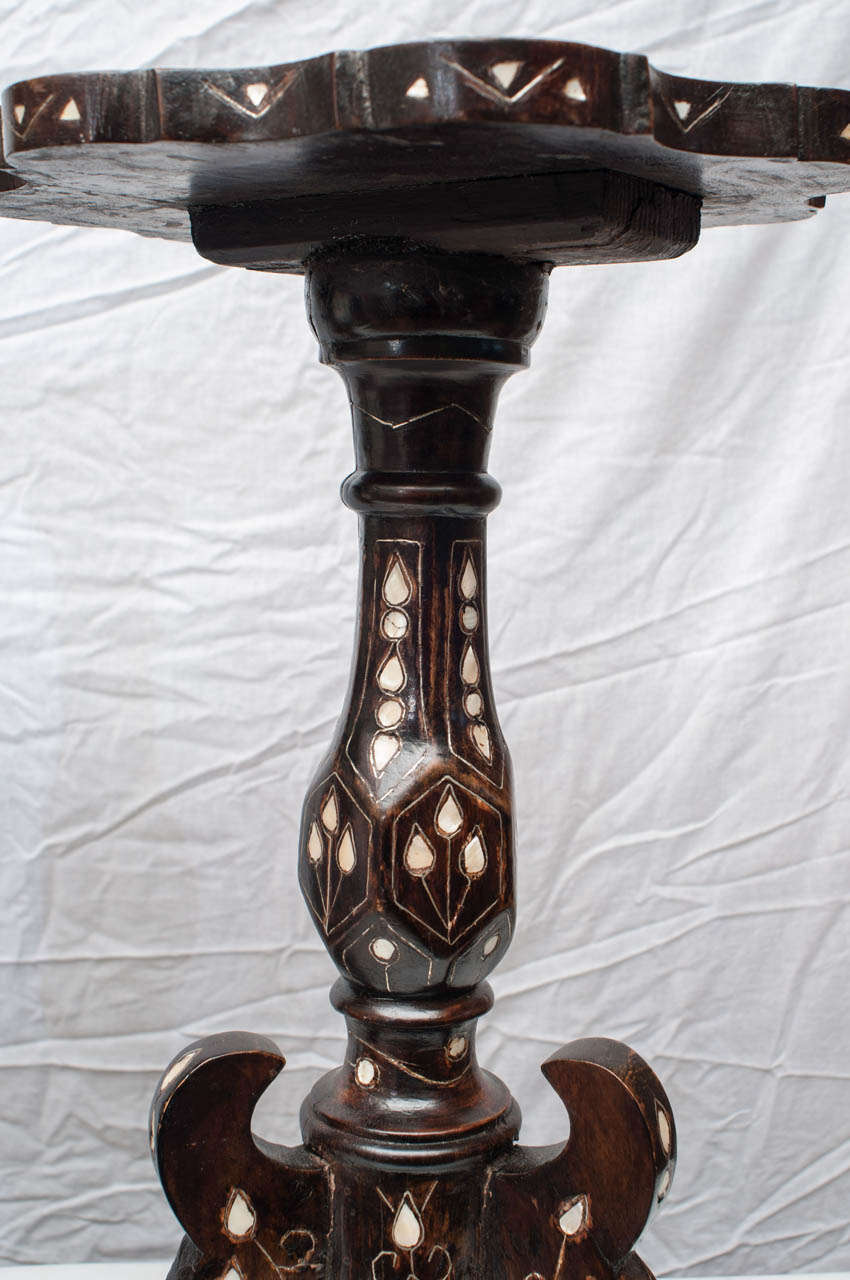 Paire de tables d'appoint ottomanes Empire en marqueterie de nacre 2