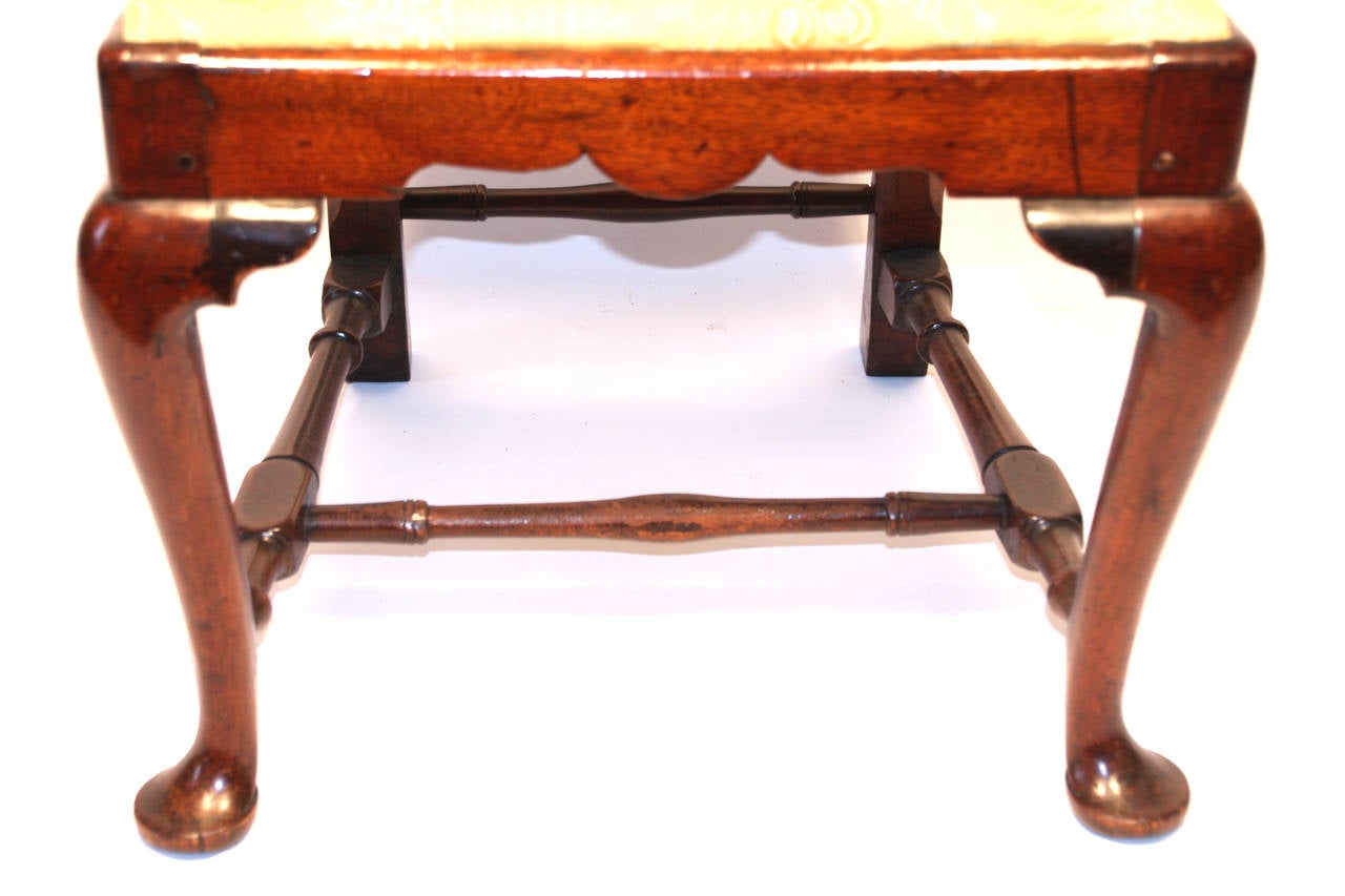 Pair of 18th Century Queen Anne Mahogany Side Chairs 1