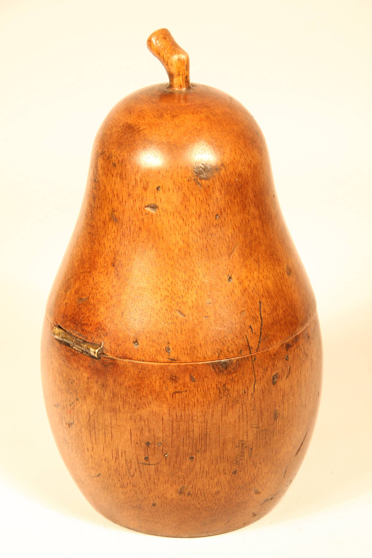 19th Century Fruitwood Carved Pear Tea Caddy In Excellent Condition In Woodbury, CT