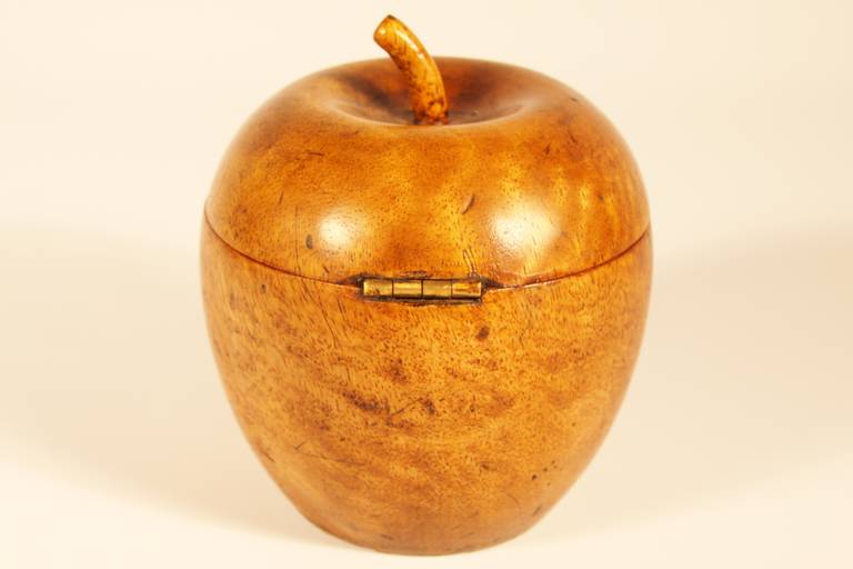 18th Century Fruit Wood Carved Apple Tea Caddy In Excellent Condition In Woodbury, CT