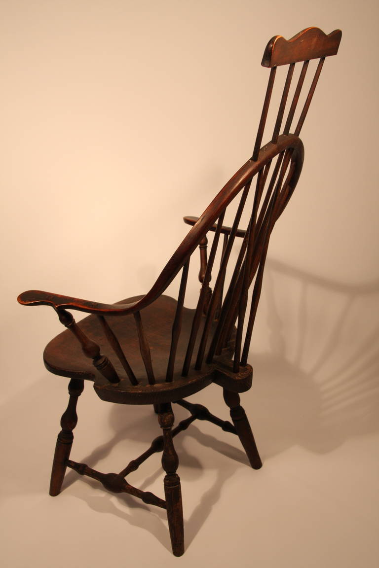 American 18th Century CT Windsor Continuous Arm Chair with Comb Extension (EB TRACY)