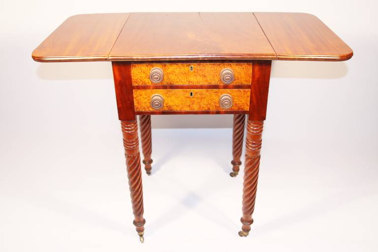 19th Century Sheraton Mahogany Work Table with Birdseye Maple Drawers In Excellent Condition In Woodbury, CT