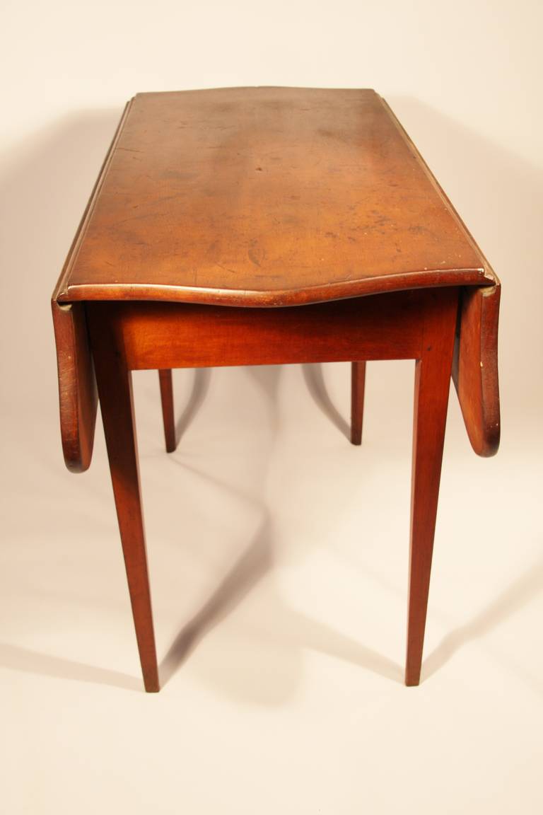 19th Century Pembroke Table with Serpentine Top 1