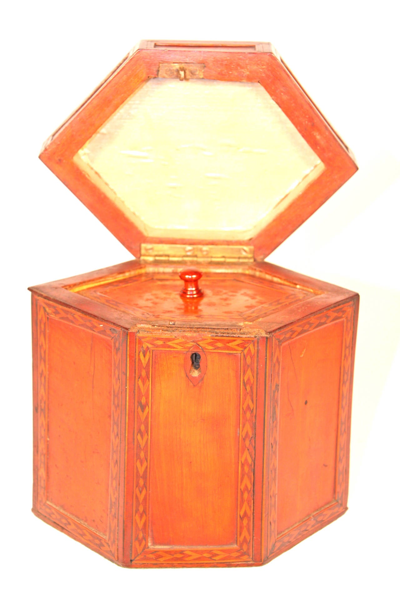 19th Century Hexagonal Tea Caddy In Good Condition In Woodbury, CT