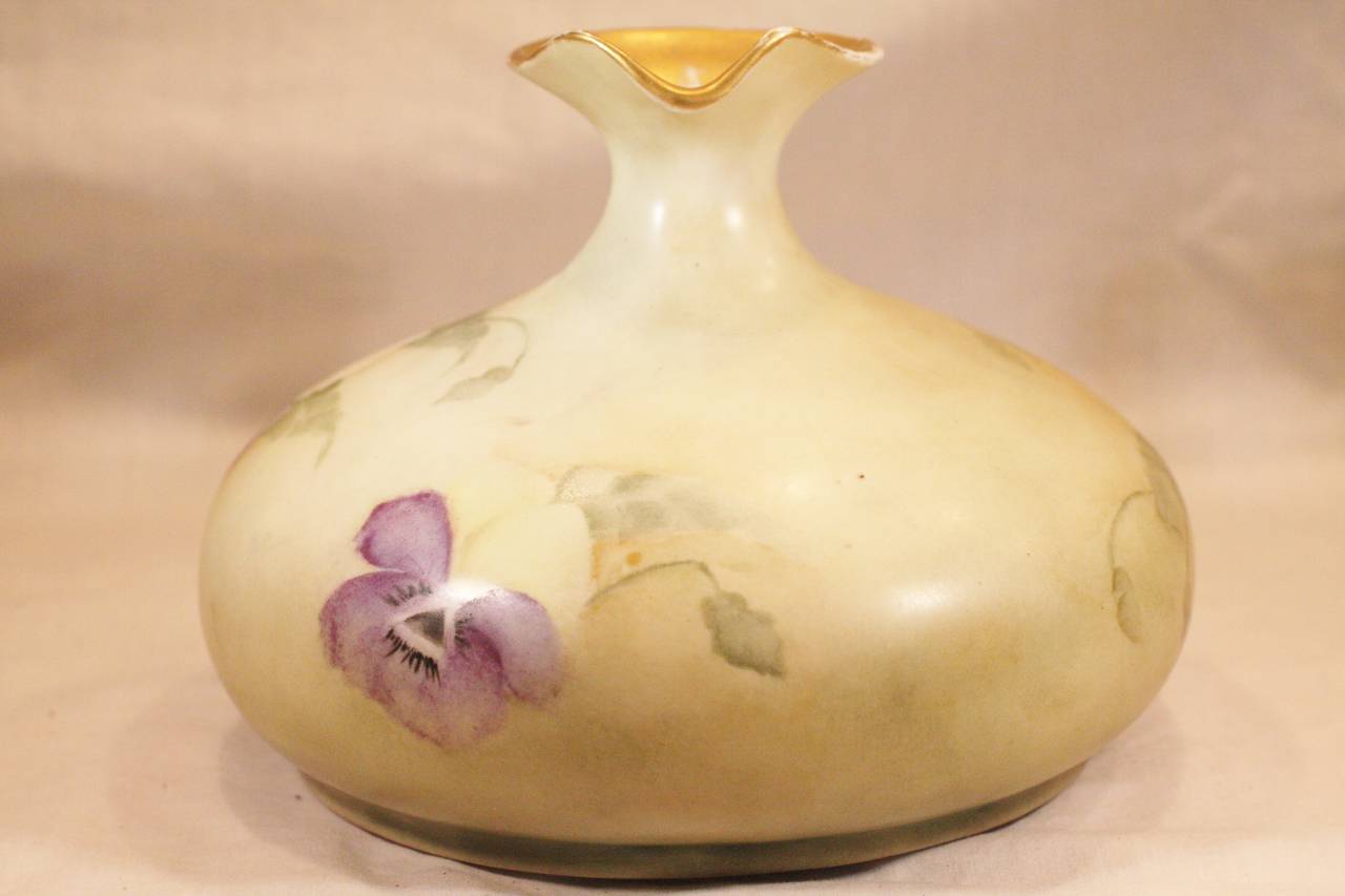 19th Century Hand Painted Porcelain Serving Vessel In Excellent Condition In Woodbury, CT