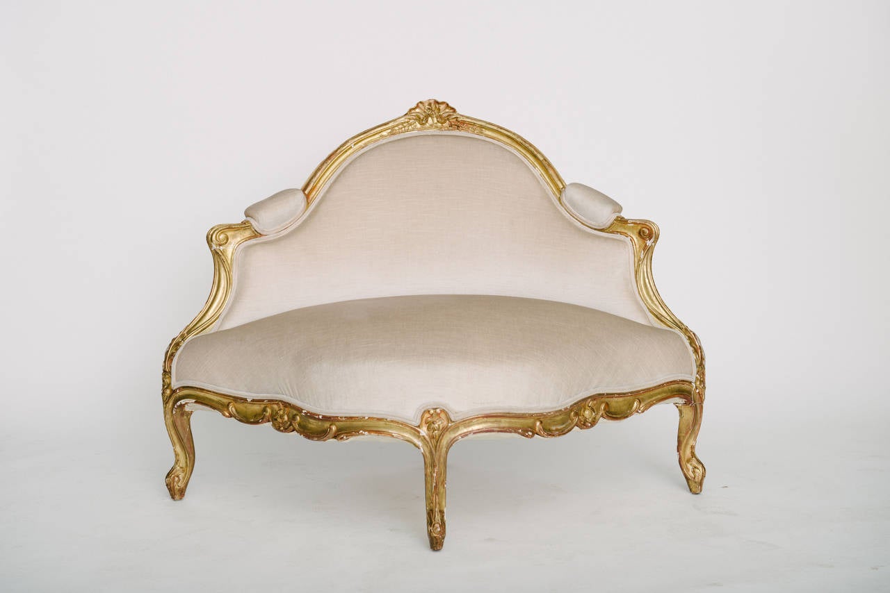 18th Century gilt wood and velvet upholstered marquise.