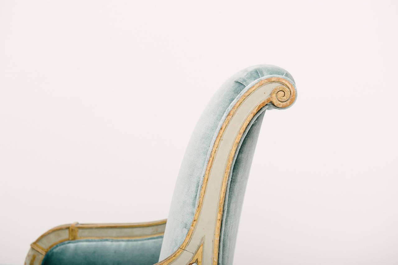 19th Century Neoclassical Style Painted and Gilt Chaise Lounge 2