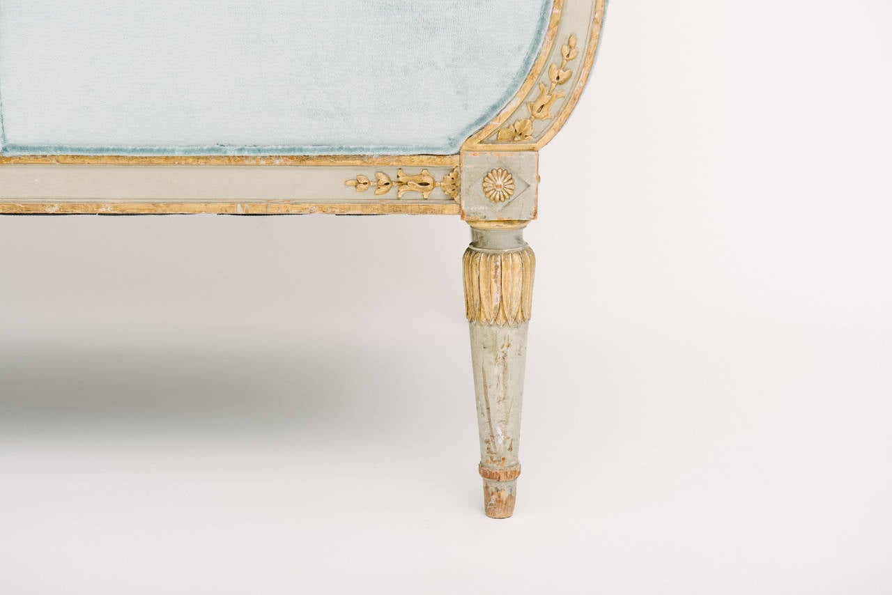 19th Century Neoclassical Style Painted and Gilt Chaise Lounge 1