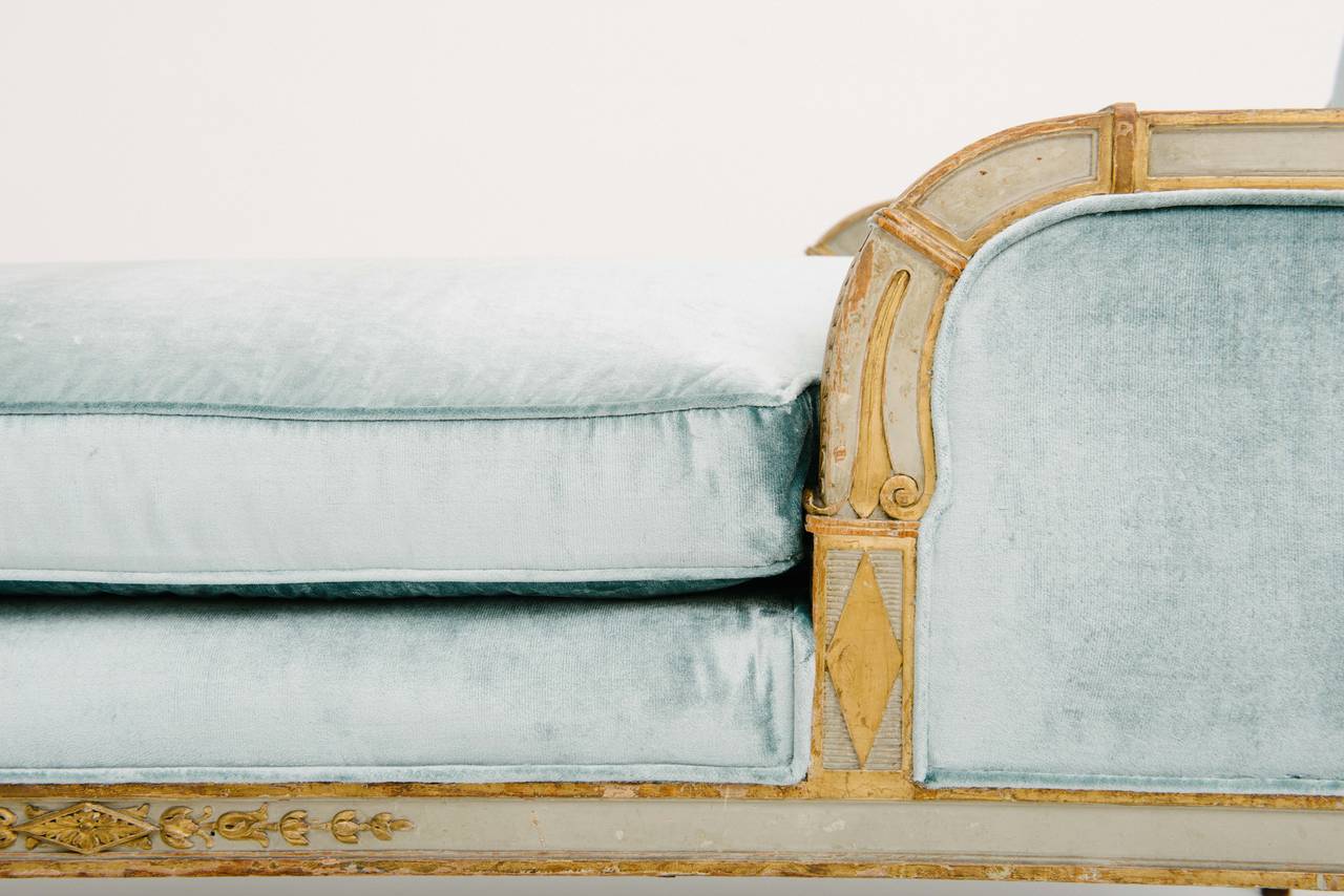 Mid-19th Century 19th Century Neoclassical Style Painted and Gilt Chaise Lounge