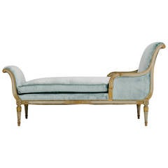chaise longue de style néoclassique du 19ème siècle peinte et dorée