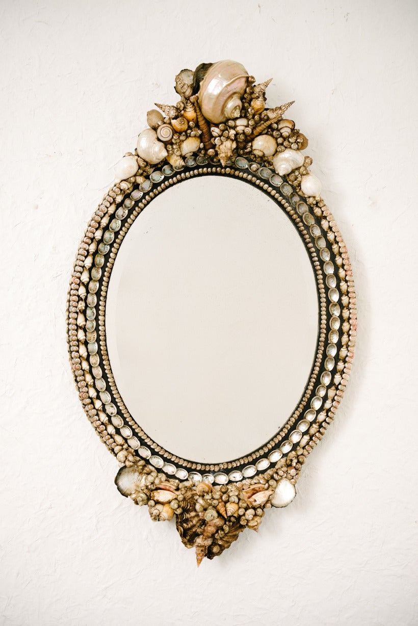 Gorgeous French Coquillages Oval Mirror From The 19th Century