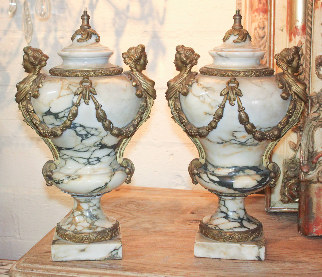 19th Century Pair of French Louis XV Marble Urns In Good Condition In Dallas, TX