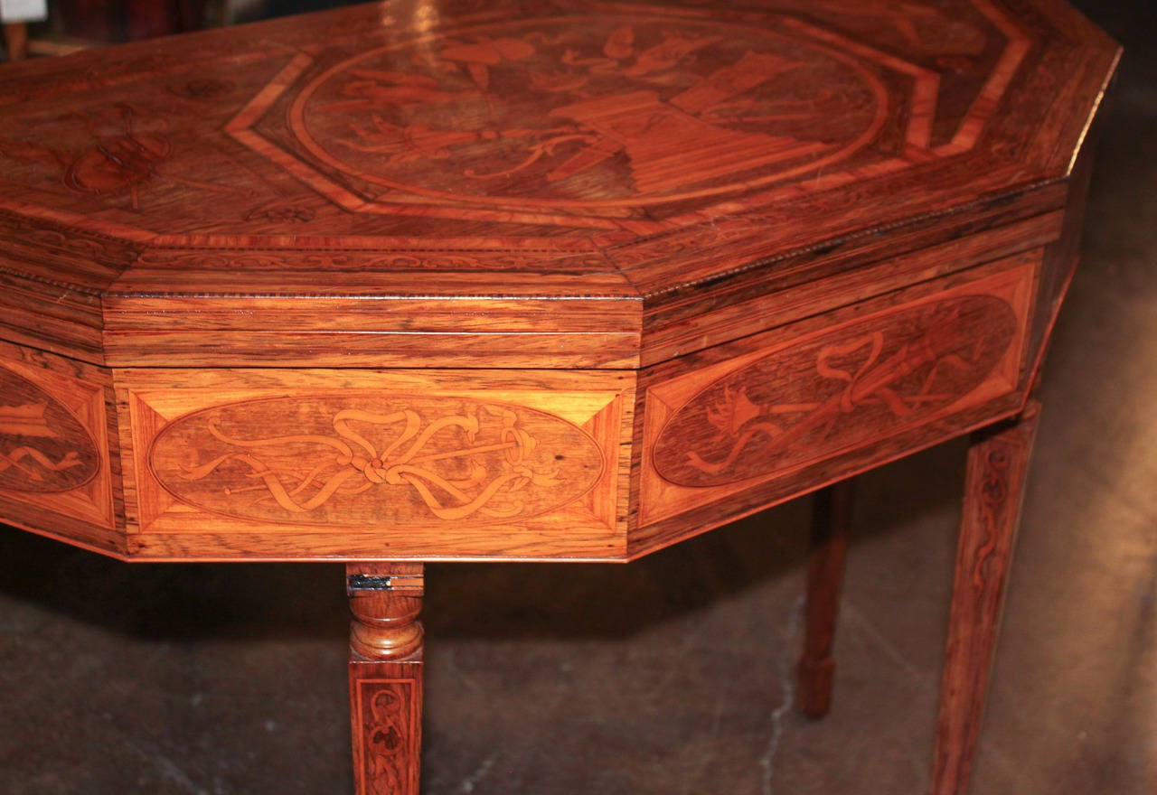 Italienischer Spieltisch mit Intarsien aus dem 18. Jahrhundert im Zustand „Gut“ im Angebot in Dallas, TX