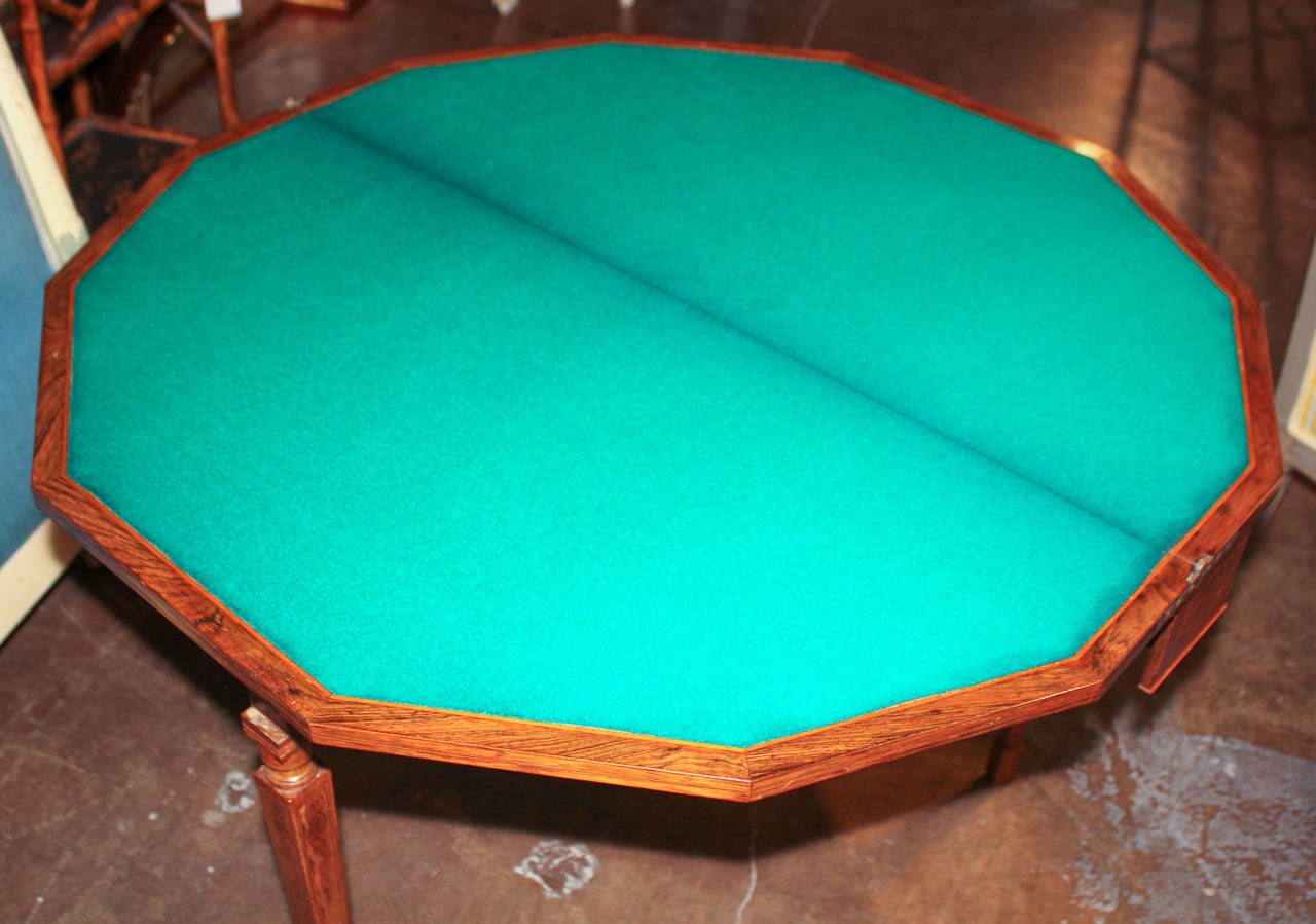 Italienischer Spieltisch mit Intarsien aus dem 18. Jahrhundert im Angebot 1