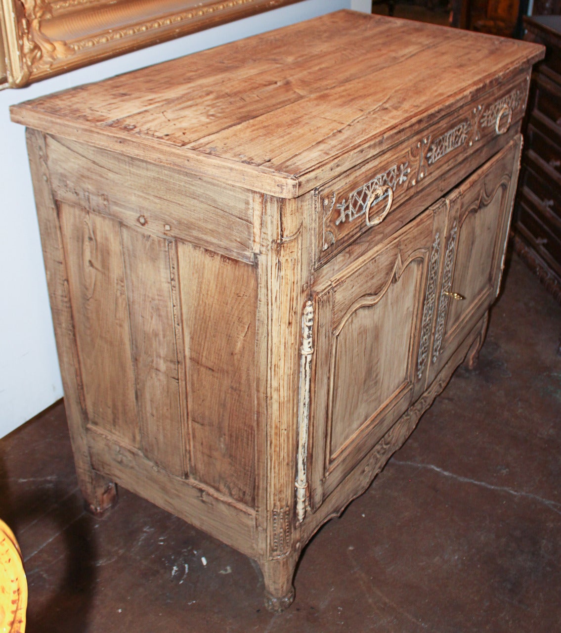 18th Century French Bleached Oak Buffet In Good Condition In Dallas, TX