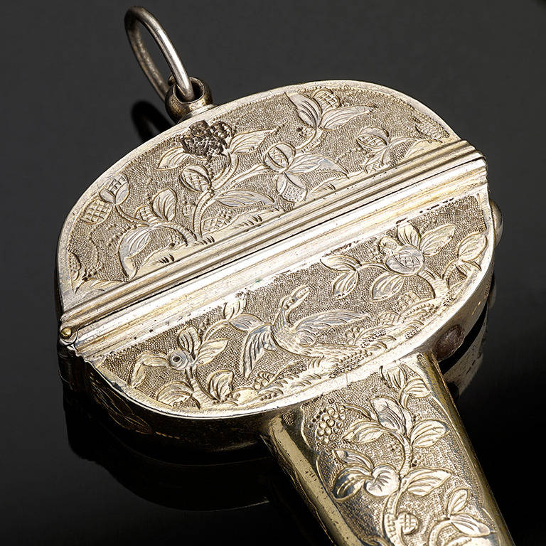 A Silver Gilt Scissor Case In Excellent Condition For Sale In Bewdley, Worcestershire