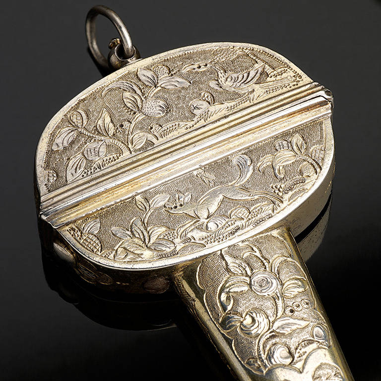 18th Century and Earlier A Silver Gilt Scissor Case For Sale