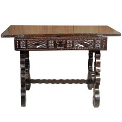 Late 17th Century Walnut and Pine Spanish Table, 1670