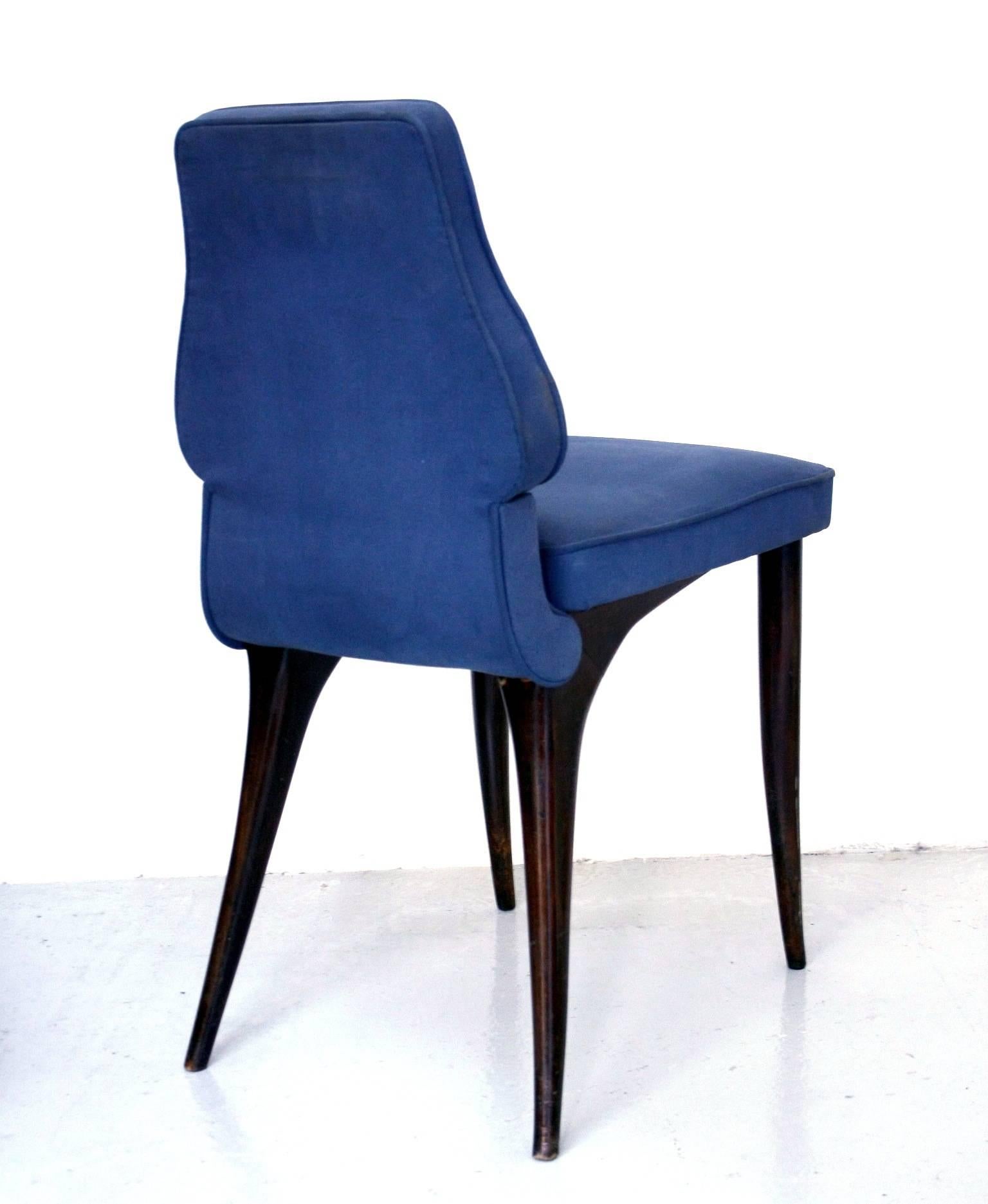 Aldo Morbelli Midcentury Wood Beech and Blue Fabric Italian Chairs, circa 1950 In Good Condition For Sale In Torino, Piemonte
