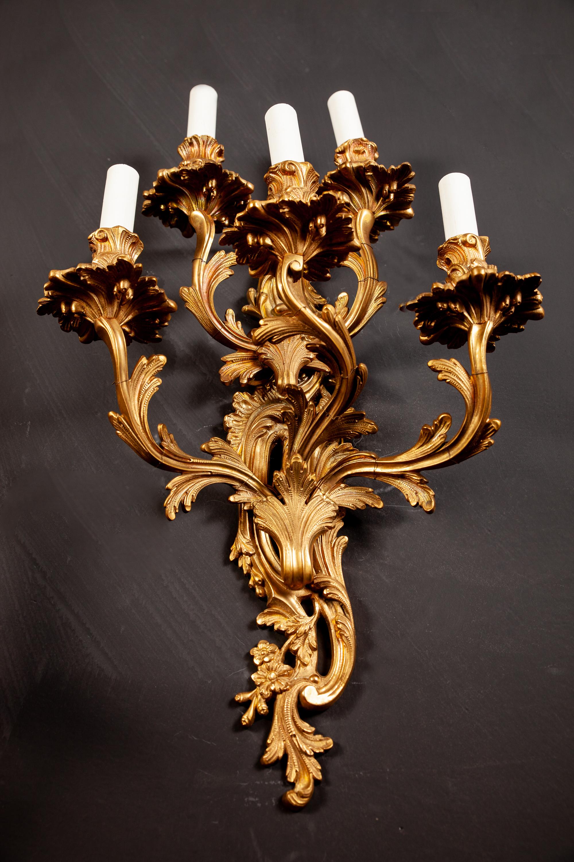 Pair of 19th Century Louis XV Style Gilt Bronze Five Arms French Sconces, 1890s (Vergoldet)