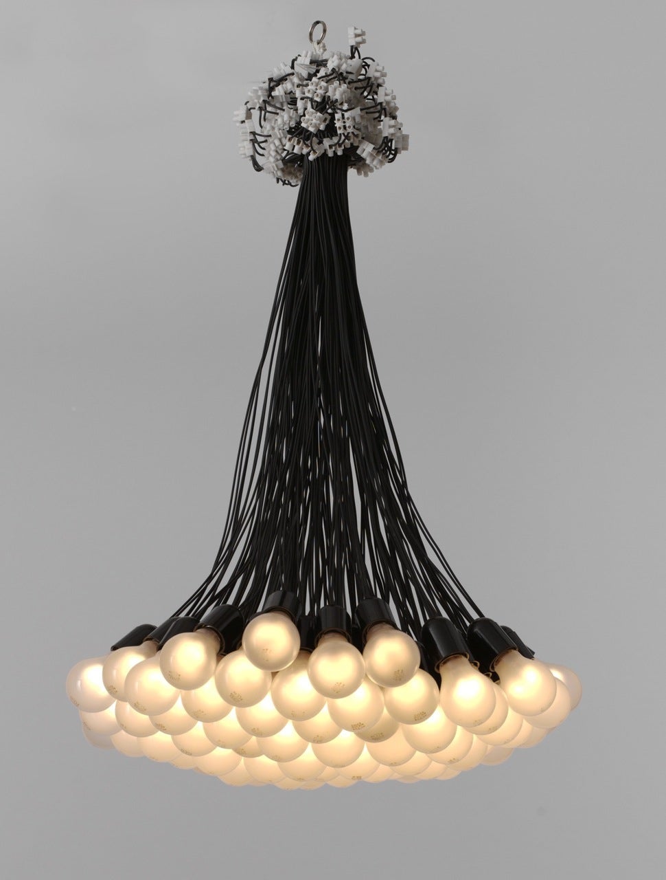 Rody Graumans ode to Thomas Edison is composed of eighty-five-light bulbs.