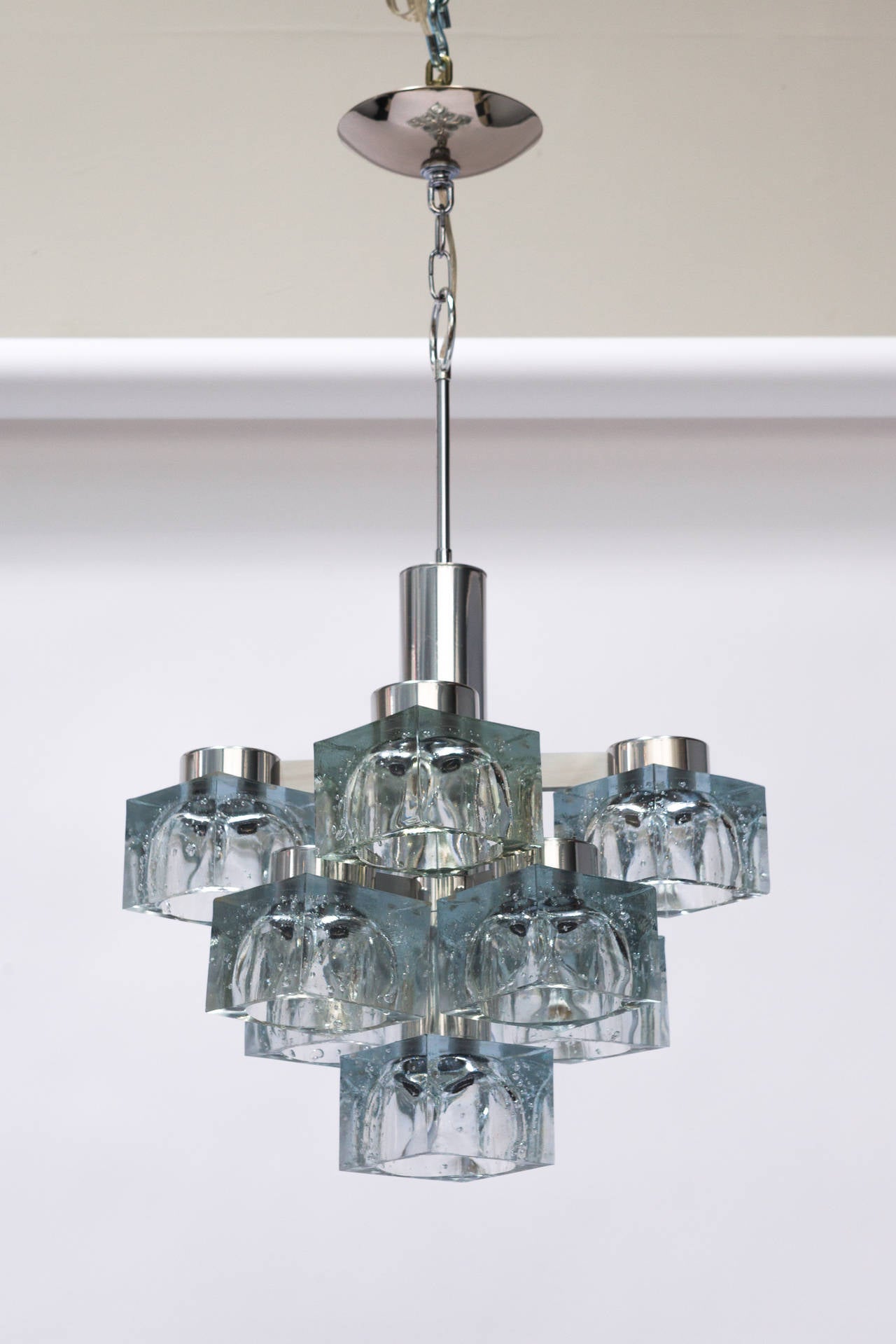 Gaetano Sciolari Ice Cube Chandelier for Lightolier In Excellent Condition For Sale In Tarrytown, NY