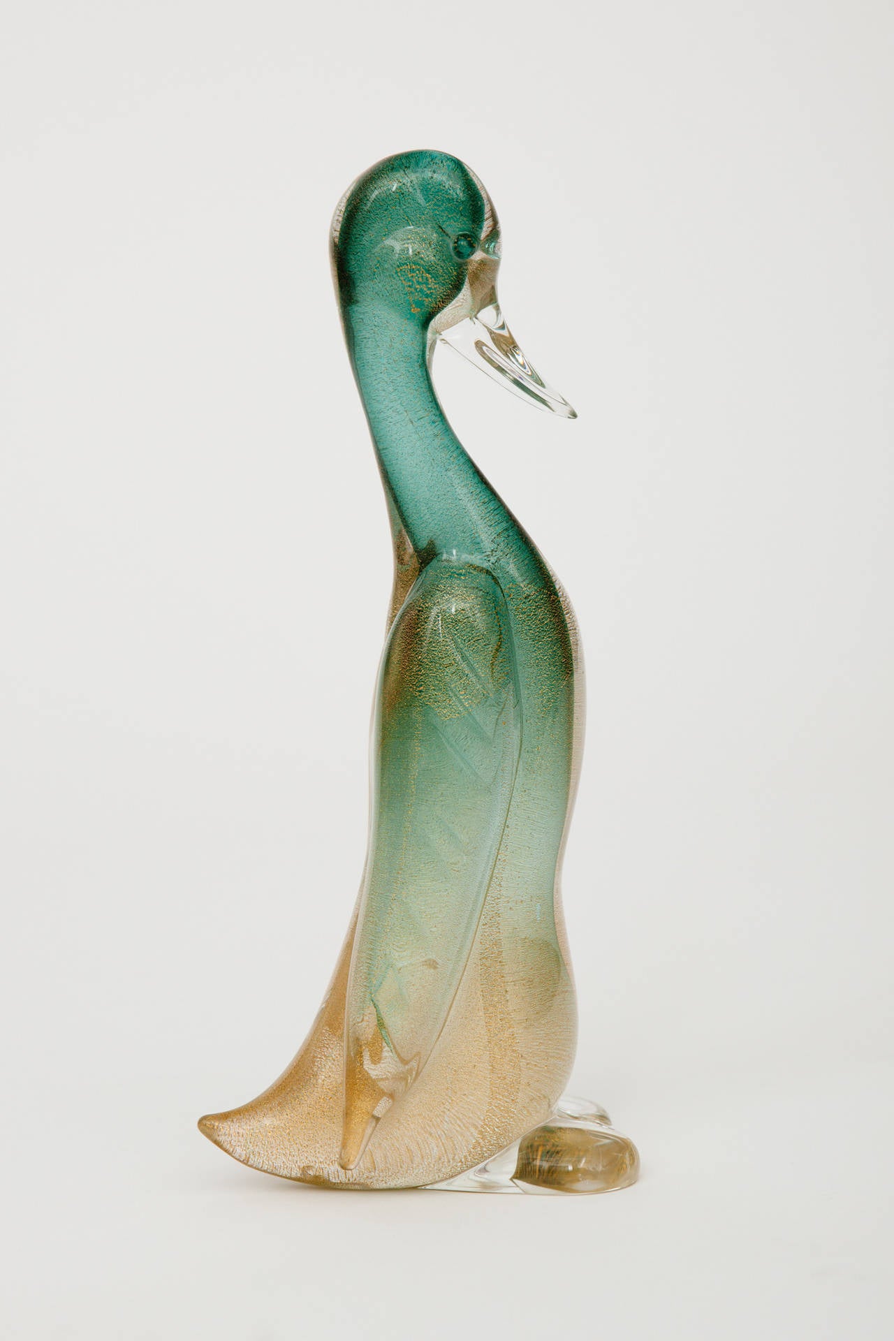 Decorative Murano glass duck.
Handblown and controlled gold leaf.